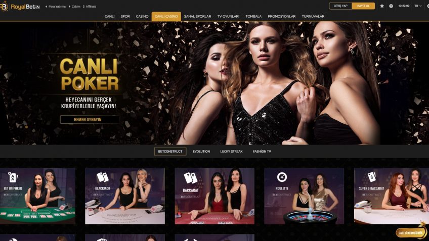 Royalbetin canlı casino giriş lobisi ve kız kurpiyerler 